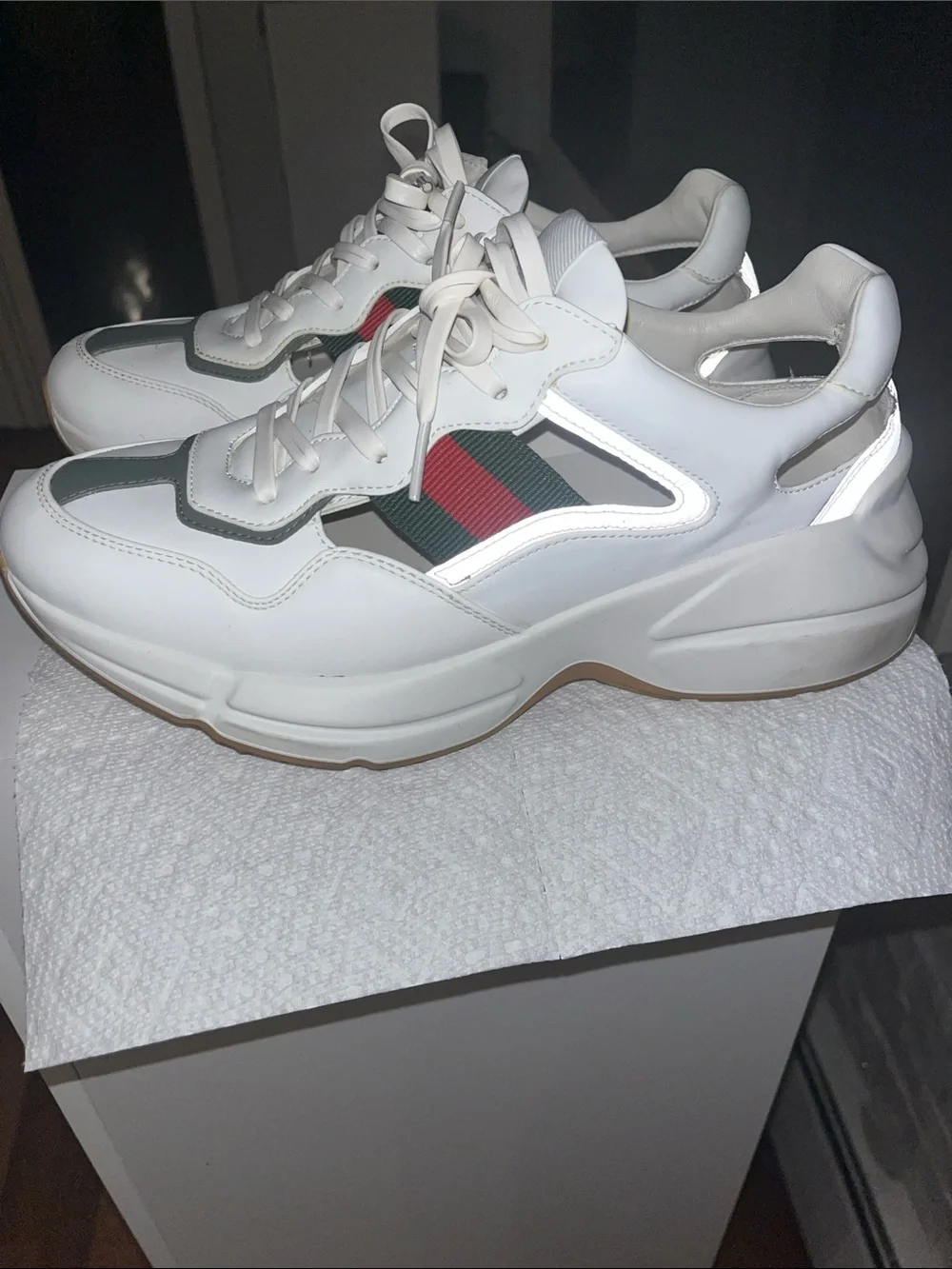 Gucci White Leather Sneakers with Green and Red Web